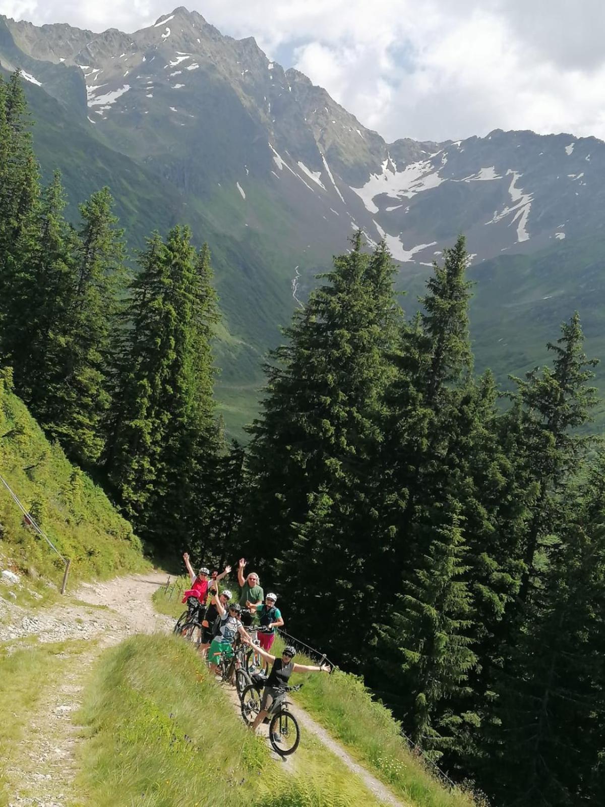 Haus Aelpele Daire Klosterle am Arlberg Dış mekan fotoğraf